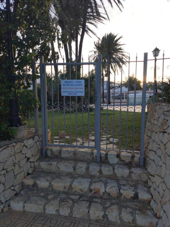 Estudio Con Piscina, Playa Y Wifi Denia Exterior photo